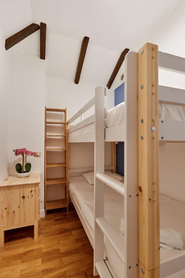 Ferienwohnung Tuapartamento Centro Estafeta Deluxe Pamplona Exterior foto