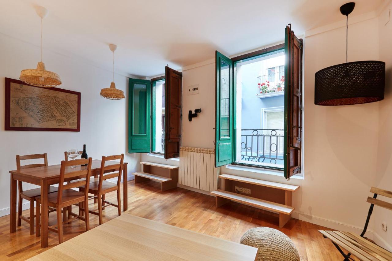 Ferienwohnung Tuapartamento Centro Estafeta Deluxe Pamplona Exterior foto