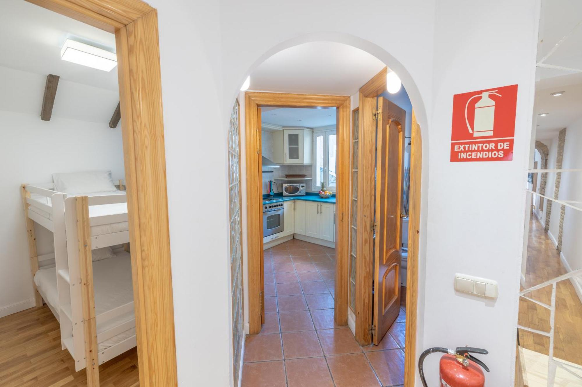 Ferienwohnung Tuapartamento Centro Estafeta Deluxe Pamplona Exterior foto